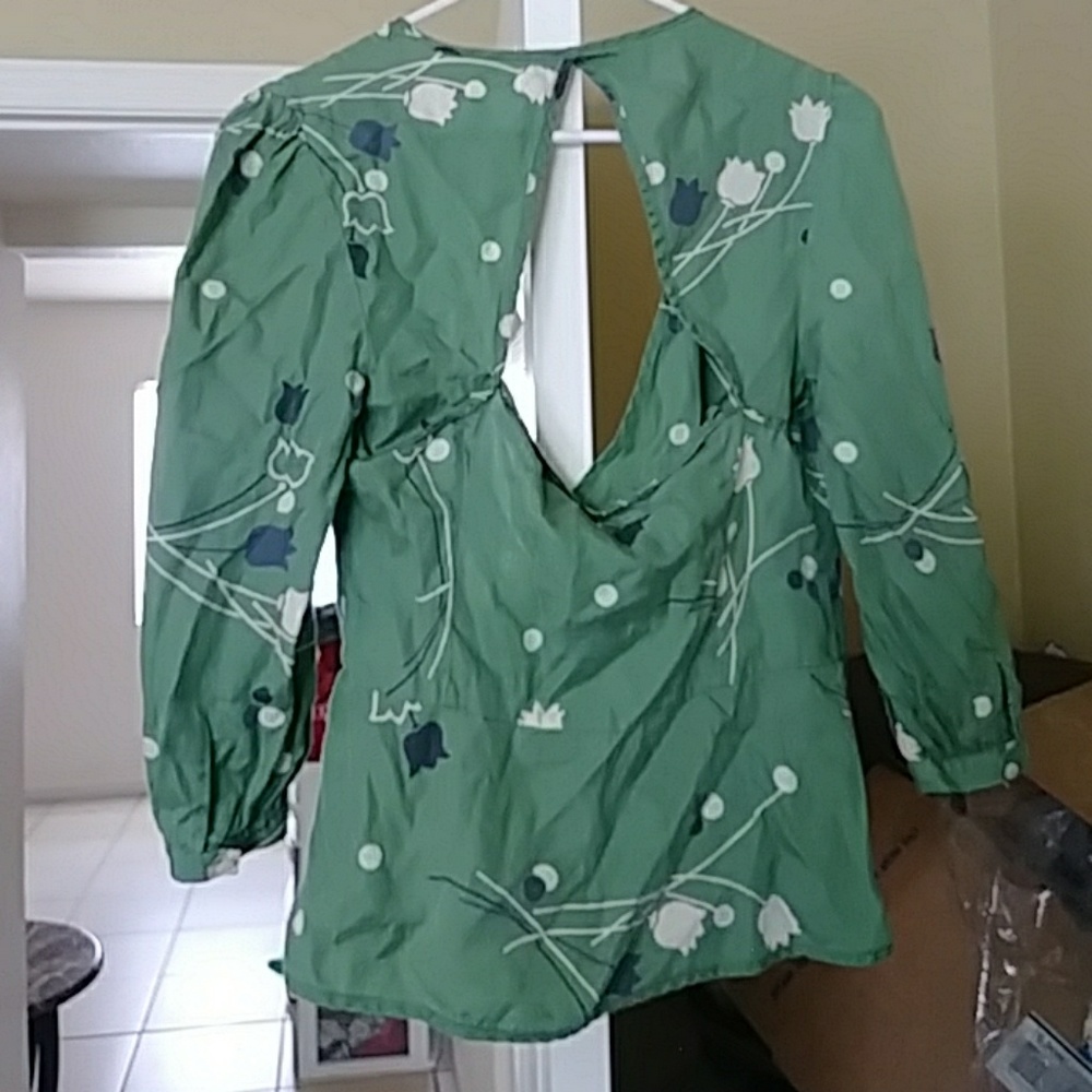 Trovata silk wrap shirt medium petite with flae